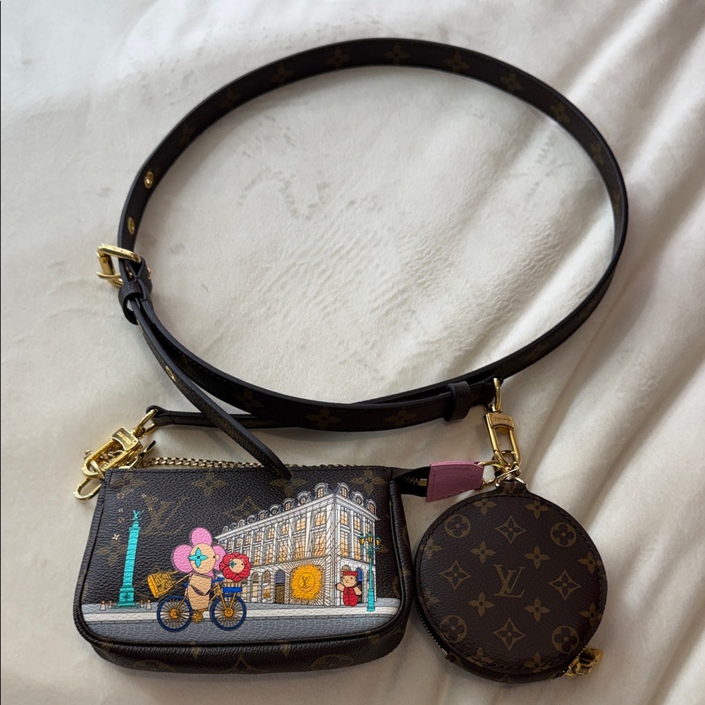 Auth Louis Vuitton Crossbody monogram multi strap mini Pochette round coin purse